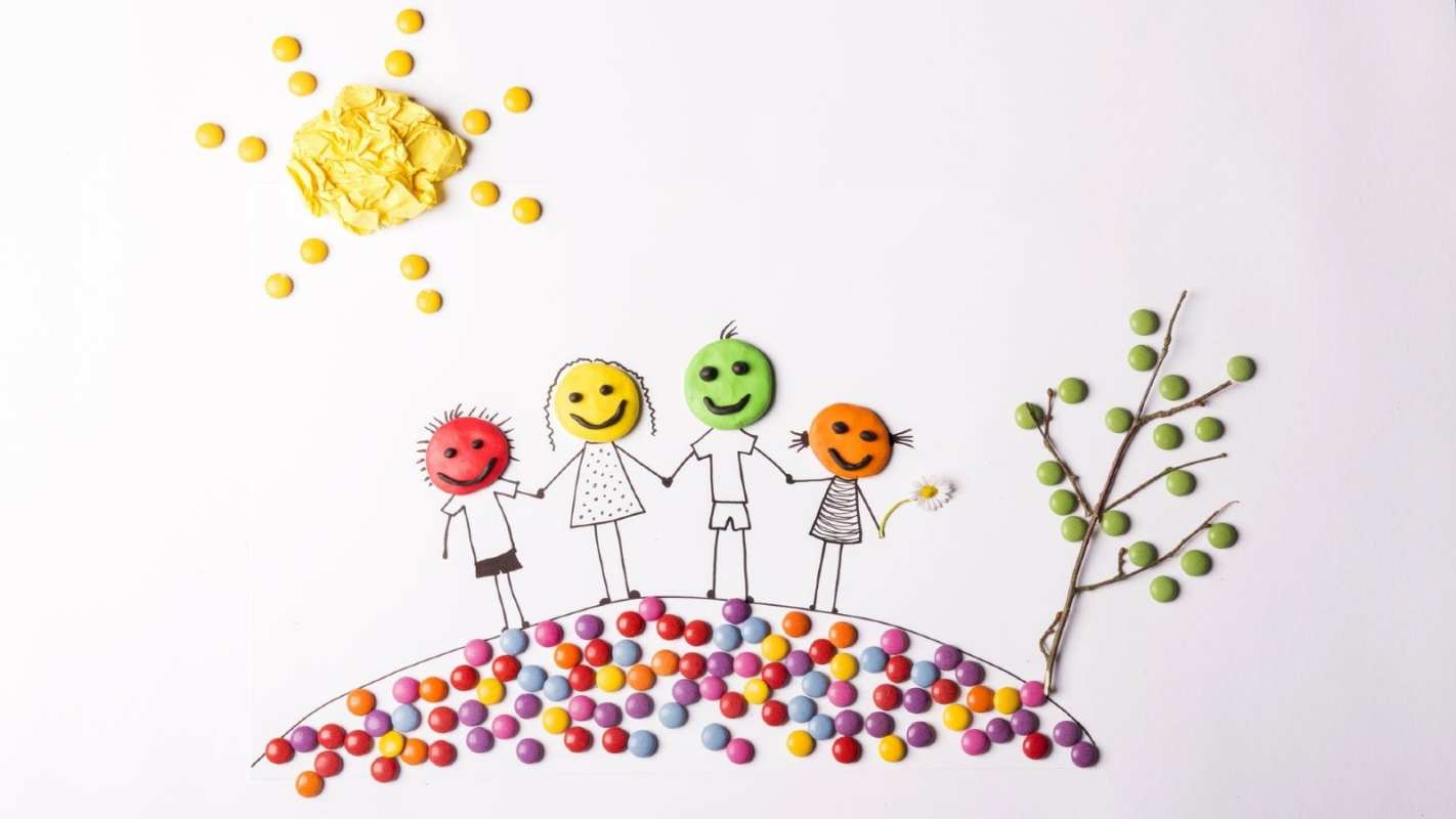 Открытка аппликация из пластилина  с днем семьи   happy family day 